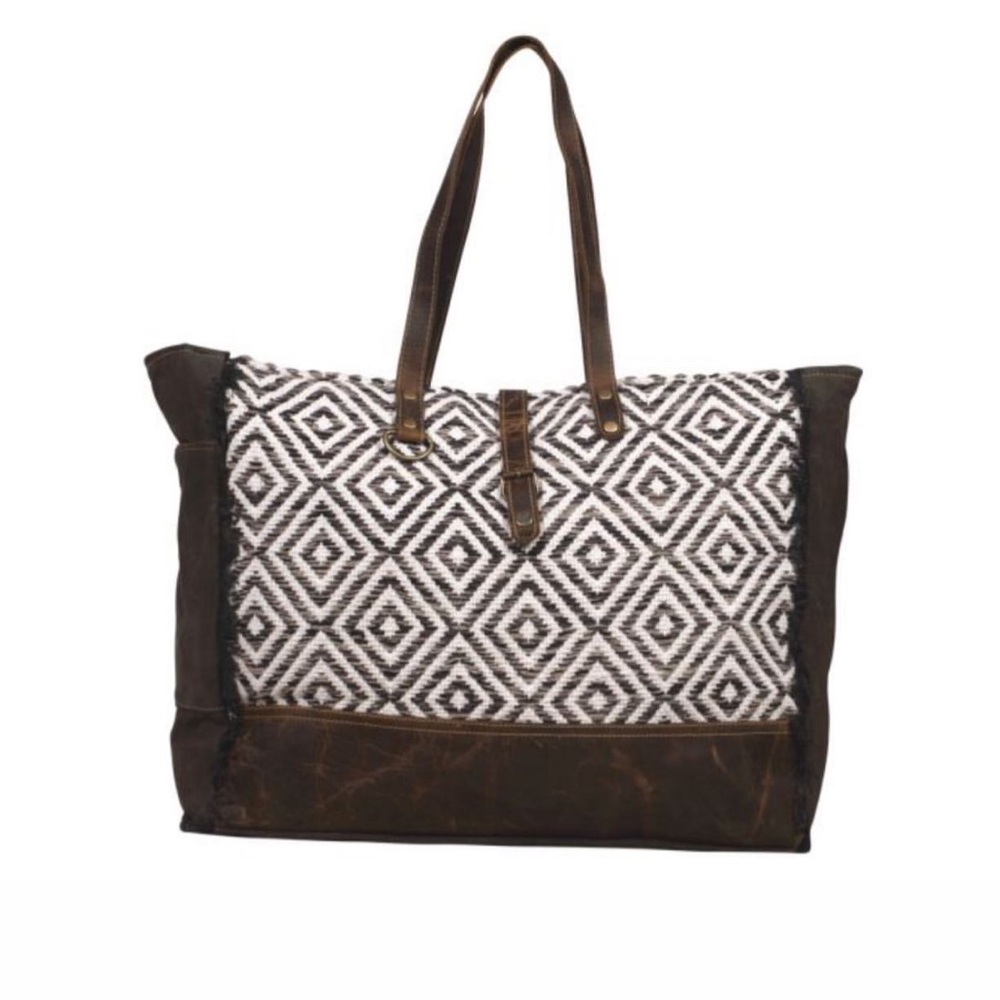 Myra Weekender NWT